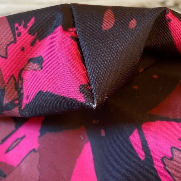 Henri Bendel New York Abstract Floral Tote - Picture 3 of 4